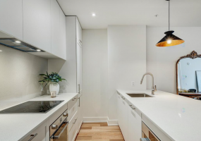 SAJO 开发的 THE EASTON